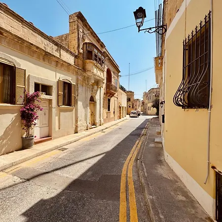 לינה וארוחת בוקר Kappella Boutique Zurrieq